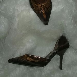 Shoes/SLASH  sz 6 heel 4"  brown &